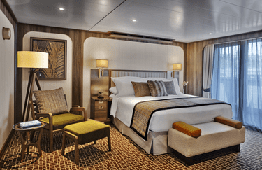 SEABOURN Seabourn Venture Signature Suite 1.png